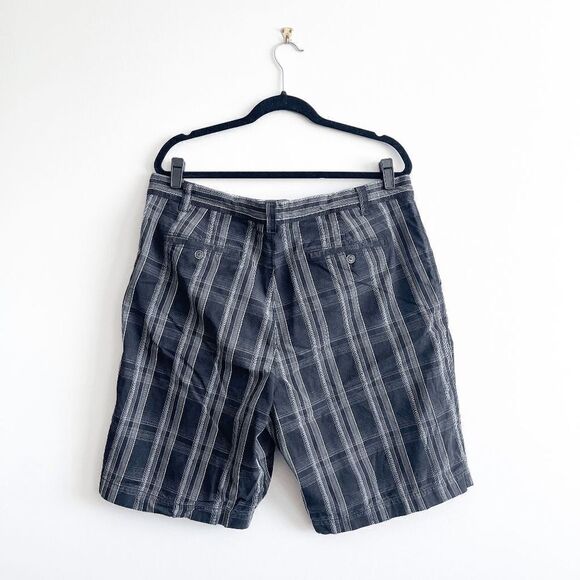Tommy Bahamas Mens Flat Front Silk Blend Shorts Plaid Black Gray Size 38 - Picture 2 of 9